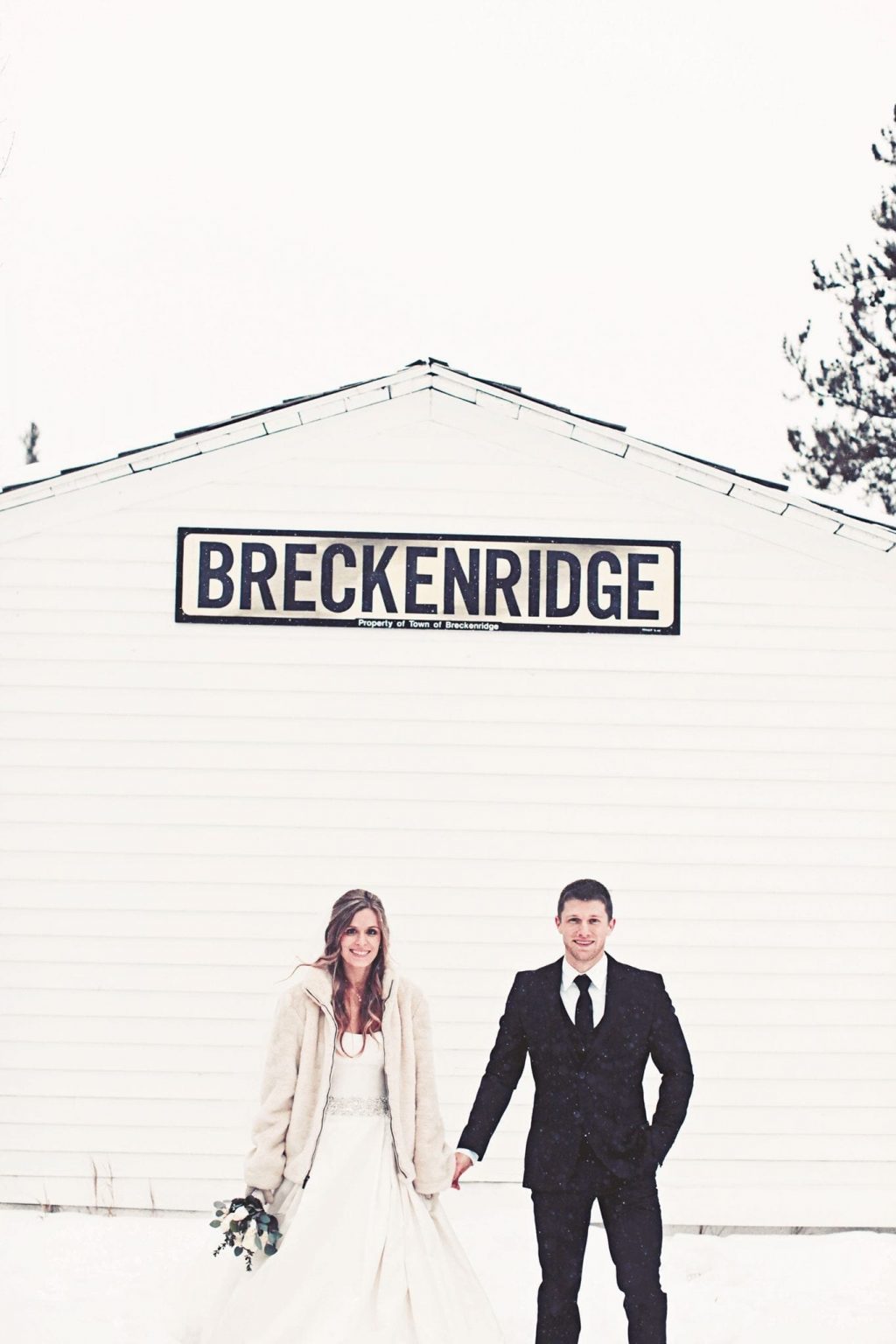 Winter wedding photograph in Breckenridge