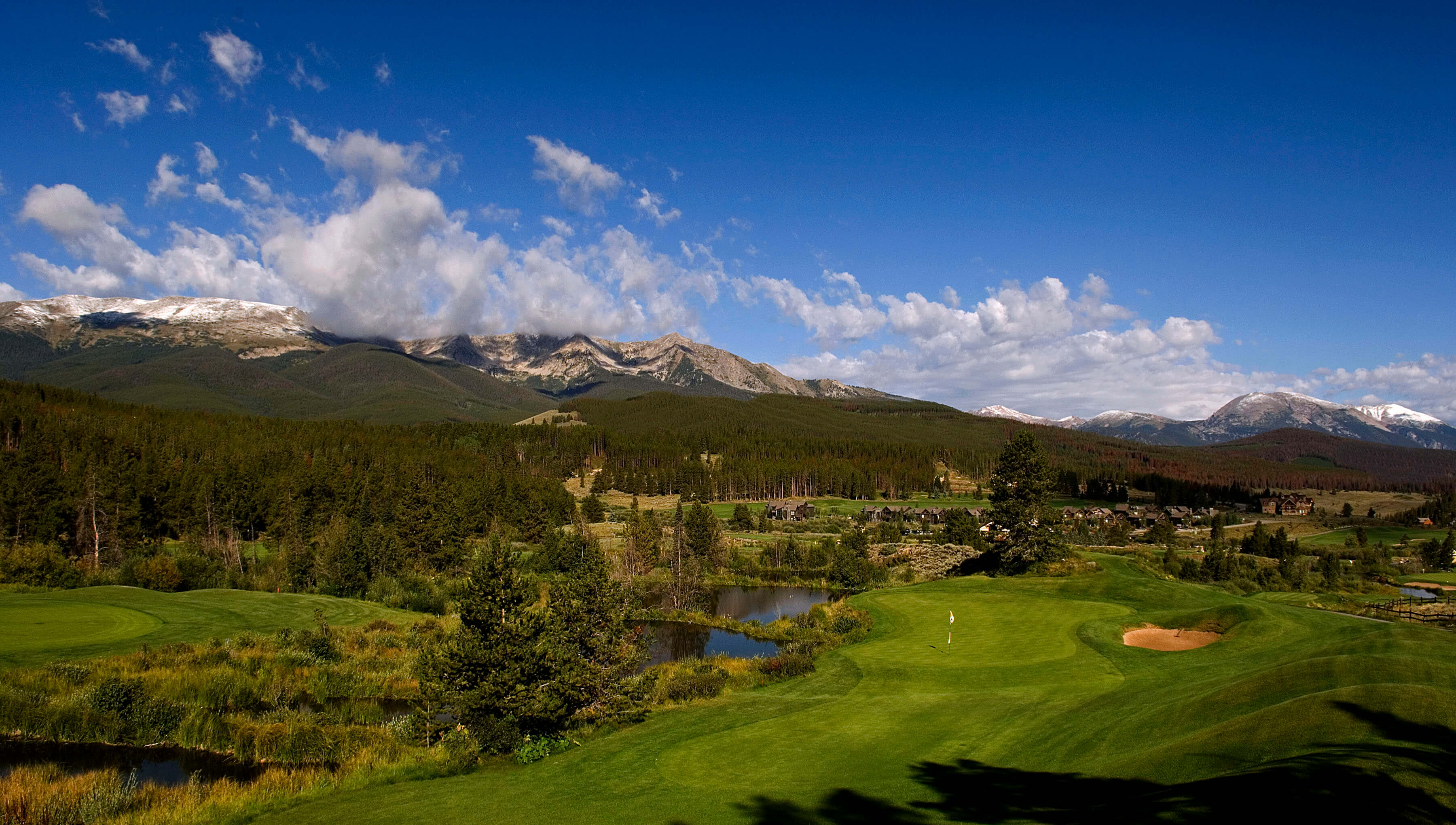 Overview of Hole 9 at Breckenridge's Golf Club Beaver Course
